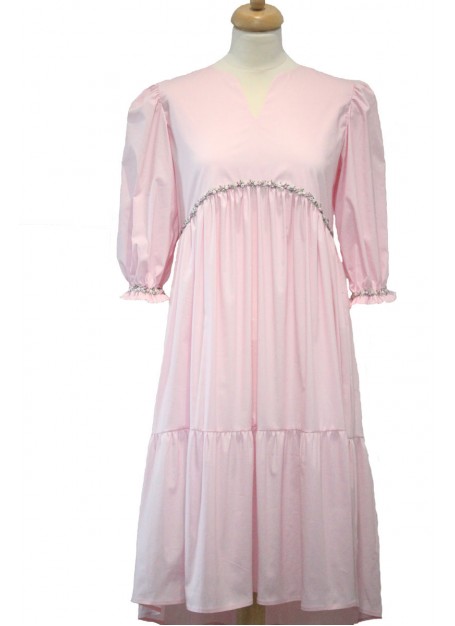 Rochie cu volane si trandafirasi dantela brodata Rochie cu volane si trandafirasi dantela brodata