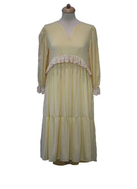 Rochie cu volane si dantela Rochie cu volane si dantela