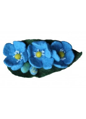 Clama de par cu flori din lana impaslita, handmade,unicat, Buchet Albastru