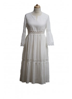 Rochie din panza topita cu volane si dantela